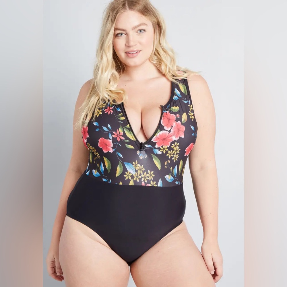 ModCloth One Piece Floral Front‎ Zip Swimsuit Size 2x